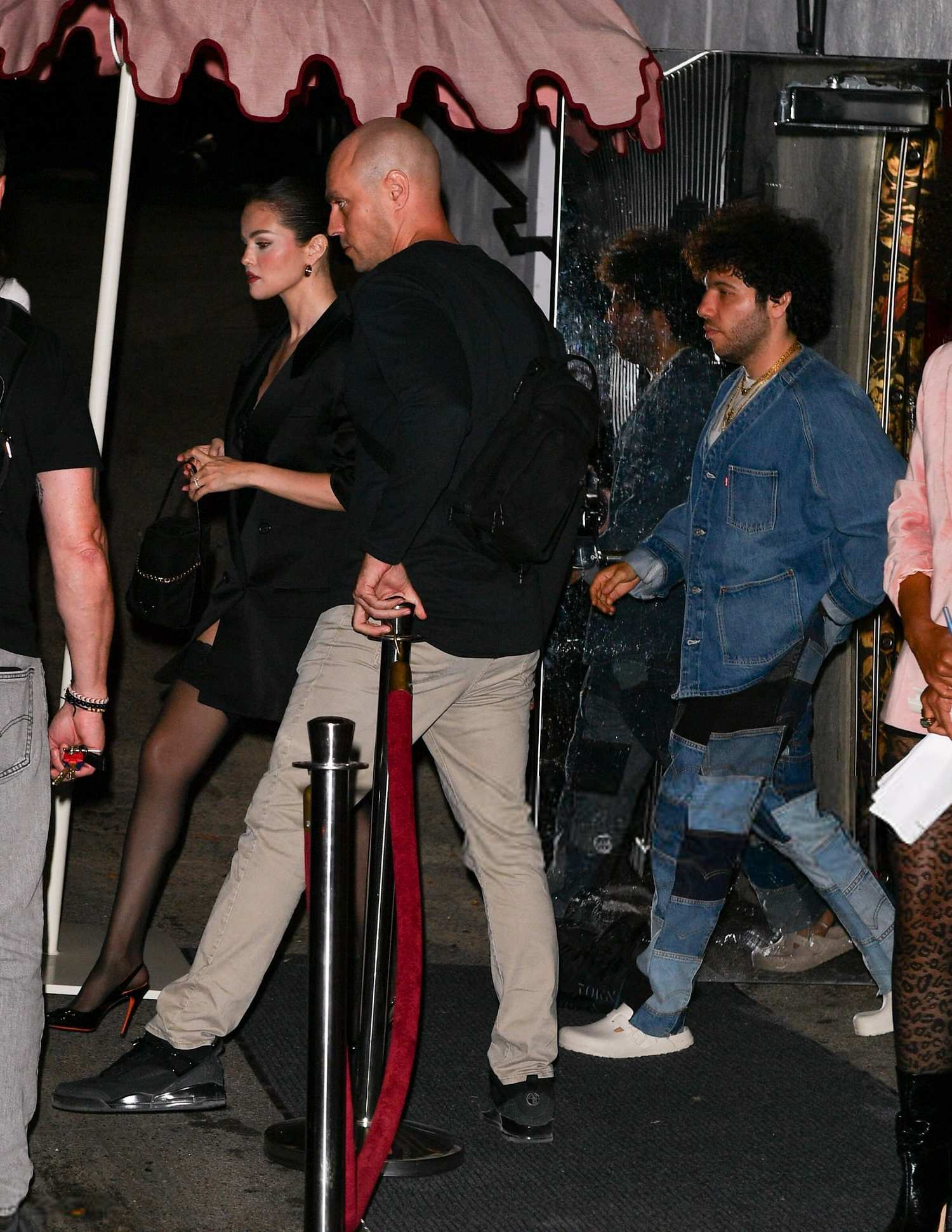 Selena_Gomez_-_attends_Cara_Delevingne_s_birthday_party_at_Bar_Marmont2C_Los_Angeles_CA_-_August_52C_2025_03.jpg