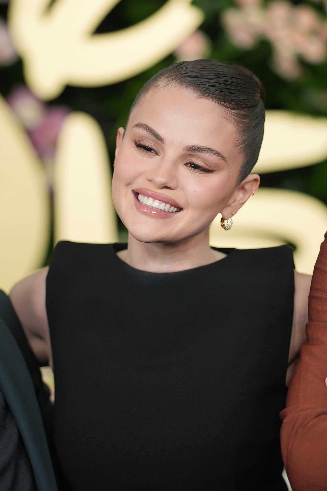 Selena_Gomez_-_attends_the_2025_Disney_Upfront2C_New_York_City_-_May_132C_2025_12.jpg
