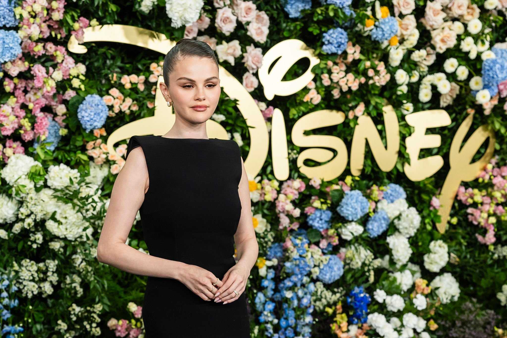 Selena_Gomez_-_attends_the_2025_Disney_Upfront2C_New_York_City_-_May_132C_2025_19.jpg