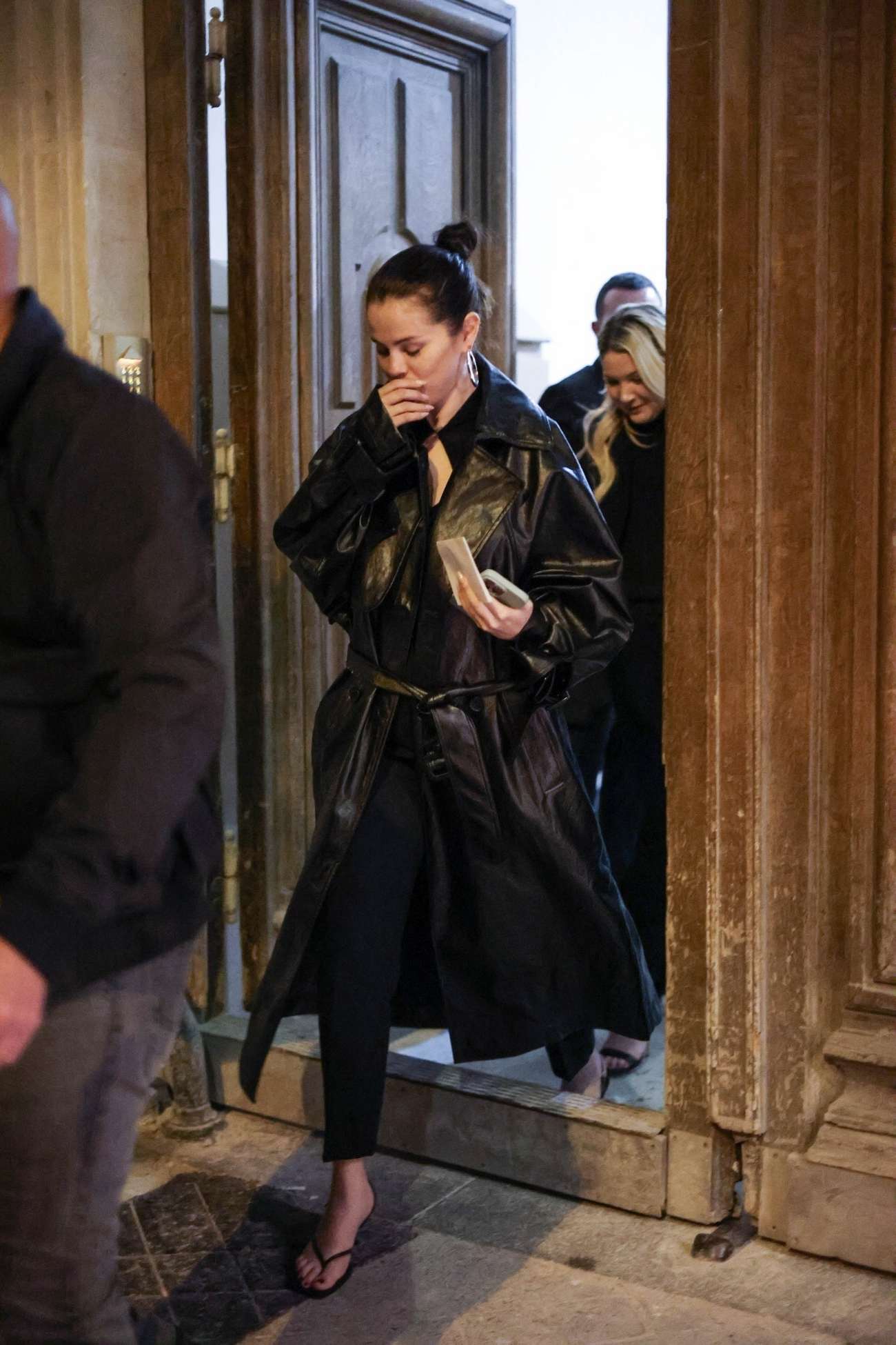 Selena_Gomez_-_is_spotted_during_a_night_out_in_Paris2C_France__0527202311.jpg