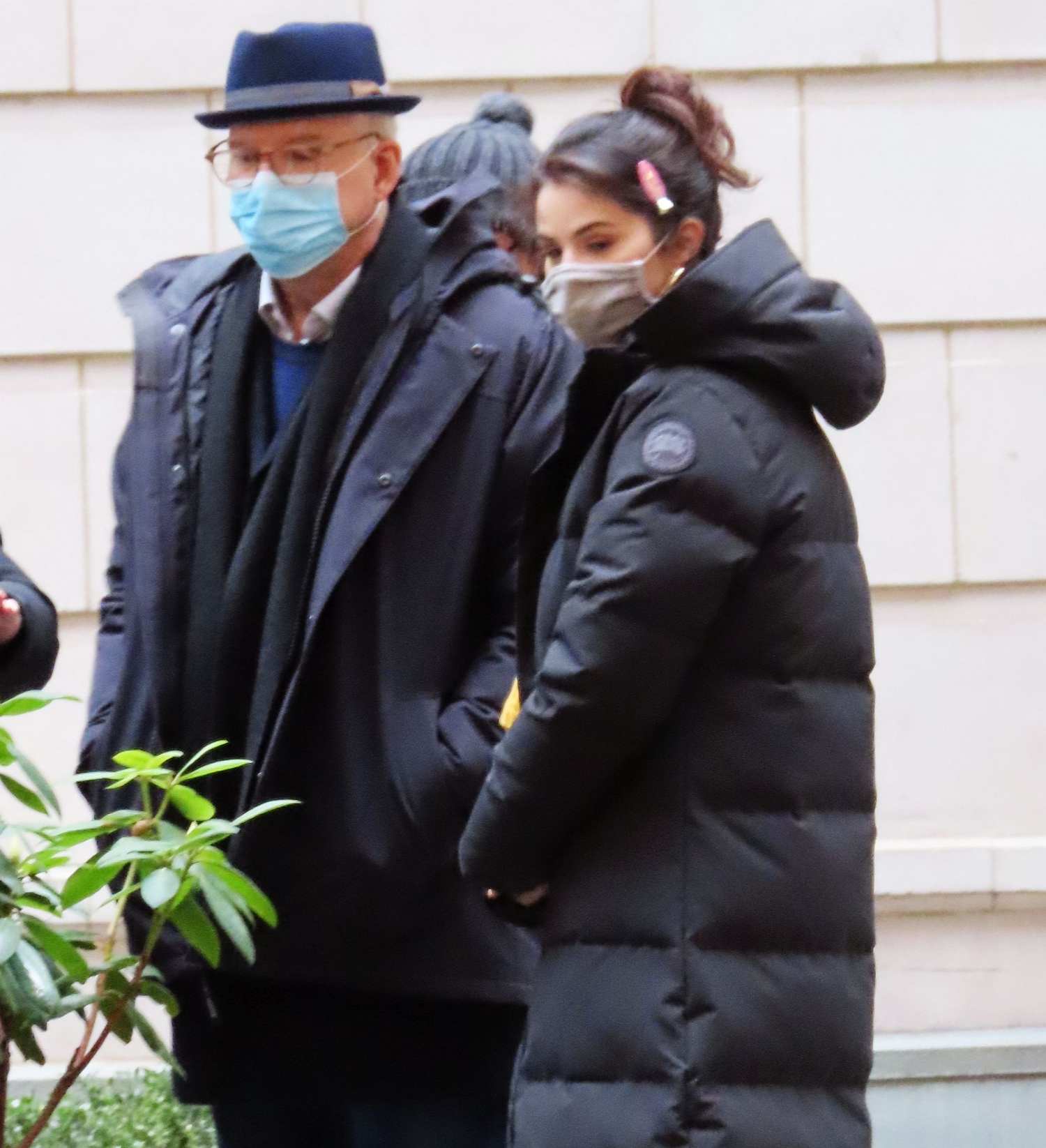 Selena_Gomez_-_seen_shooting_on_location_for_Only_Murders_in_the_building_in_New_York2C_01172021_07.jpg