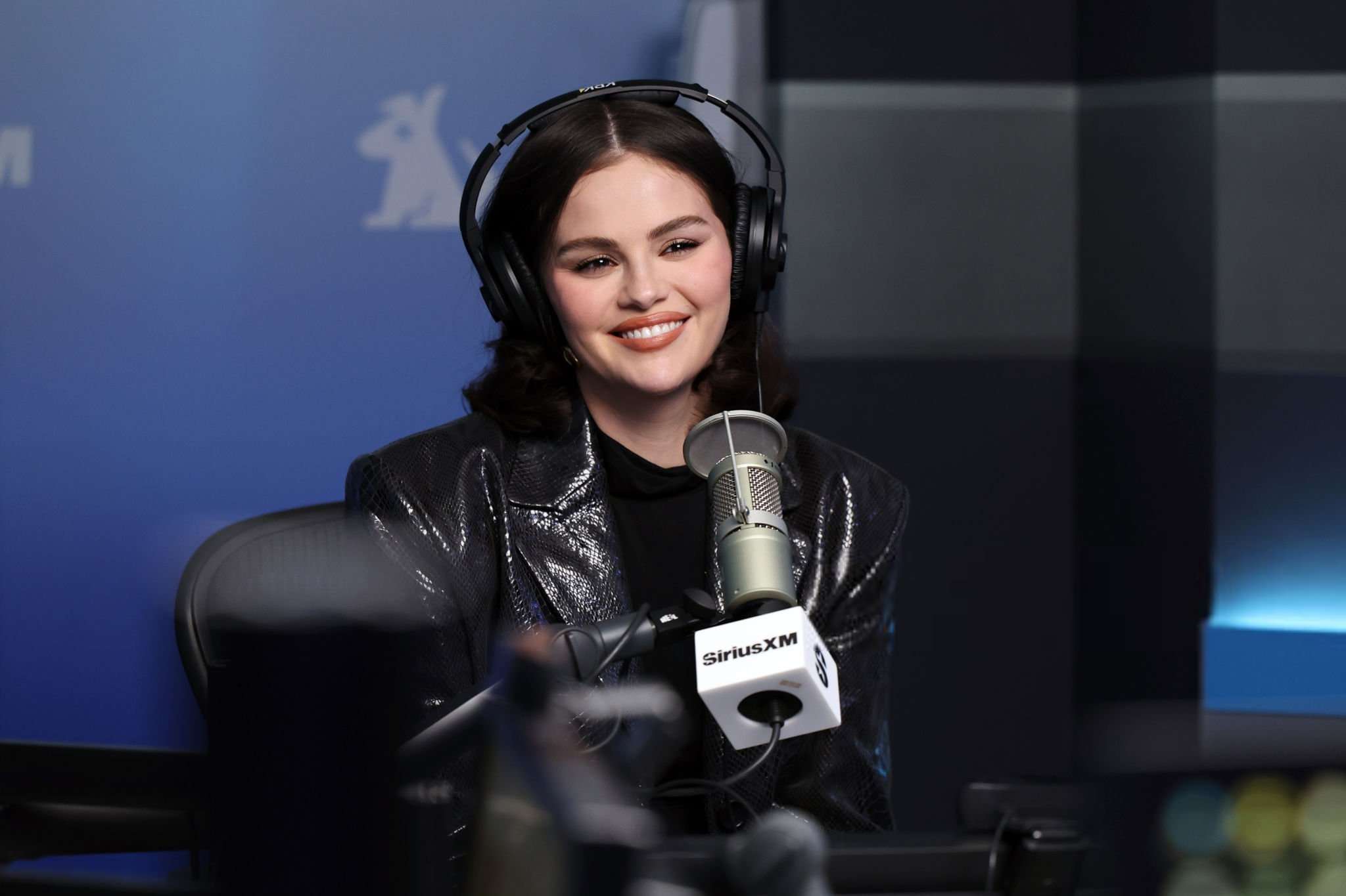 Selena_Gomez_-_visits_the_SiriusXM_Studios2C_New_York_City_-_March_252C_2025_07.jpg