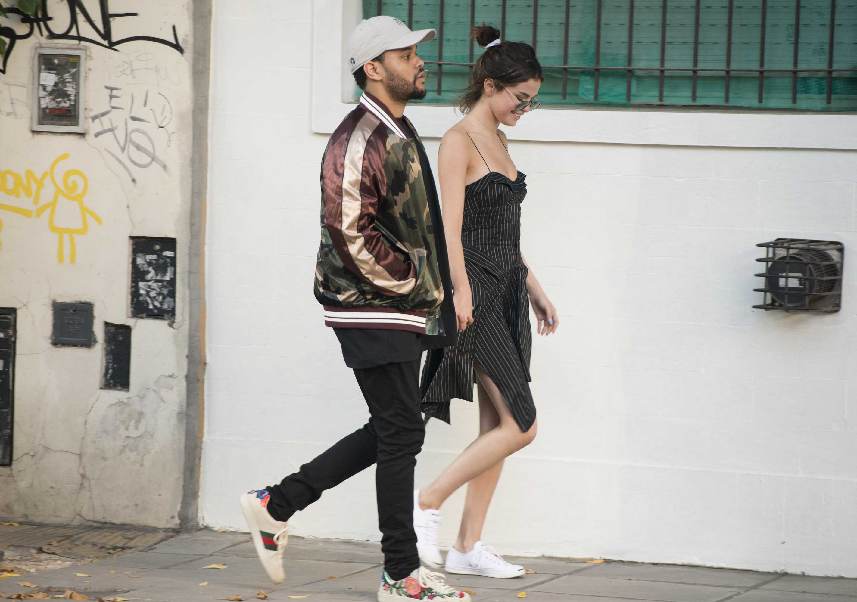 Selena_Gomez_-_with_The_Weeknd_in_Buenos_Aires_on_March_28-09.jpg