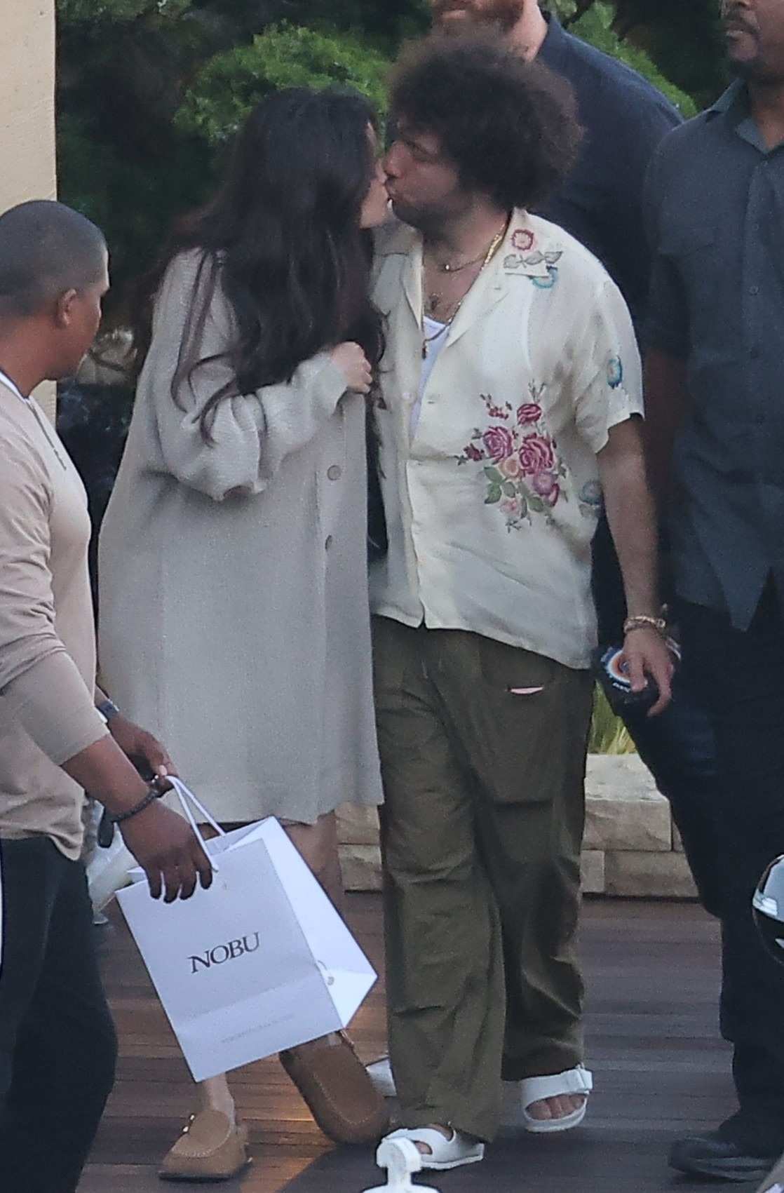 Selena_Gomez___Leaving_Nobu_in_Malibu_06152024_11.jpg