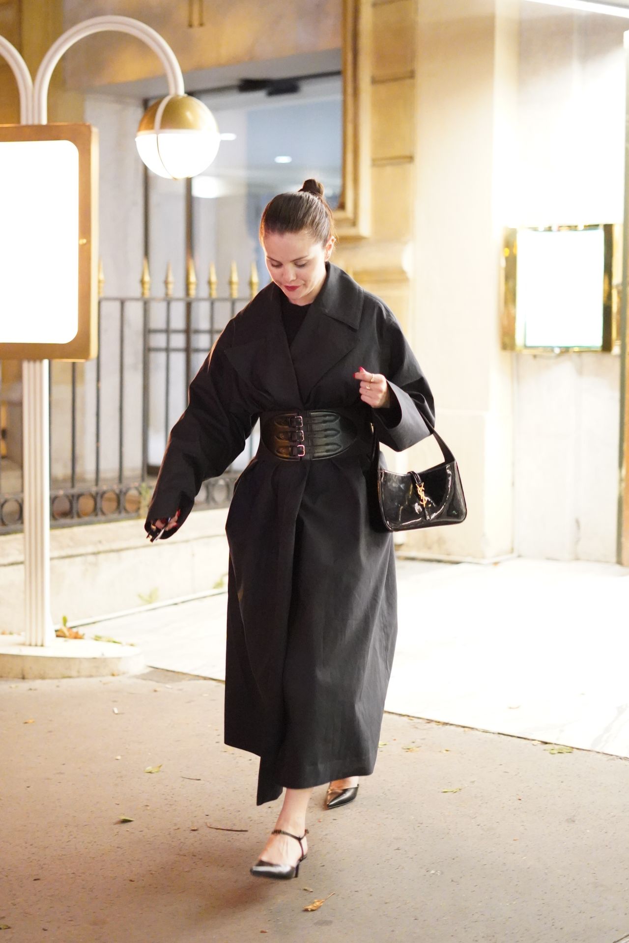 Selena_Gomez_at_Manko_Restaurant_in_Paris_0620202305.jpg