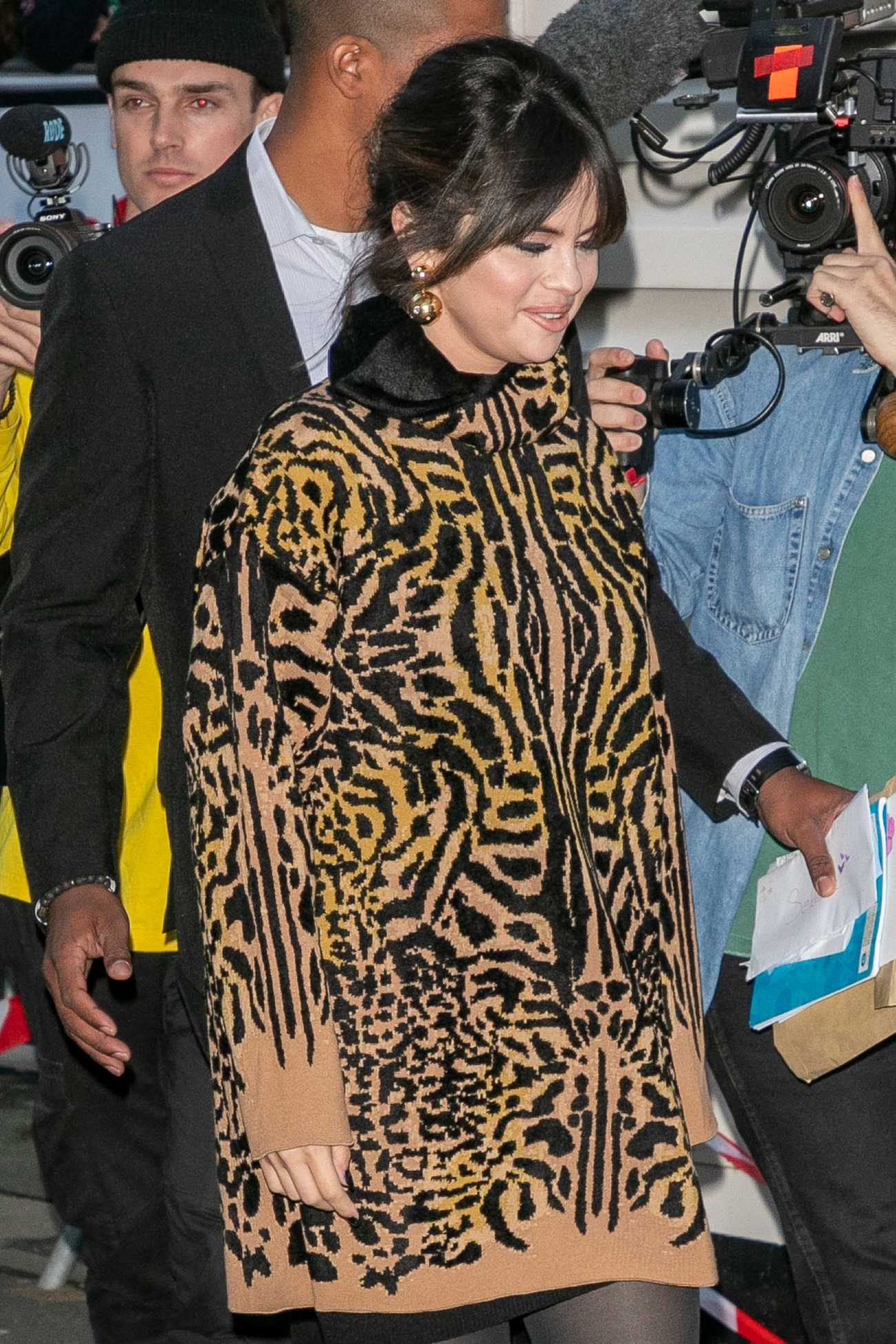 Selena_Gomez_is_seen_at_NRJ_radio_station_on_December_132C_2019_in_Paris2C_France-05.jpg