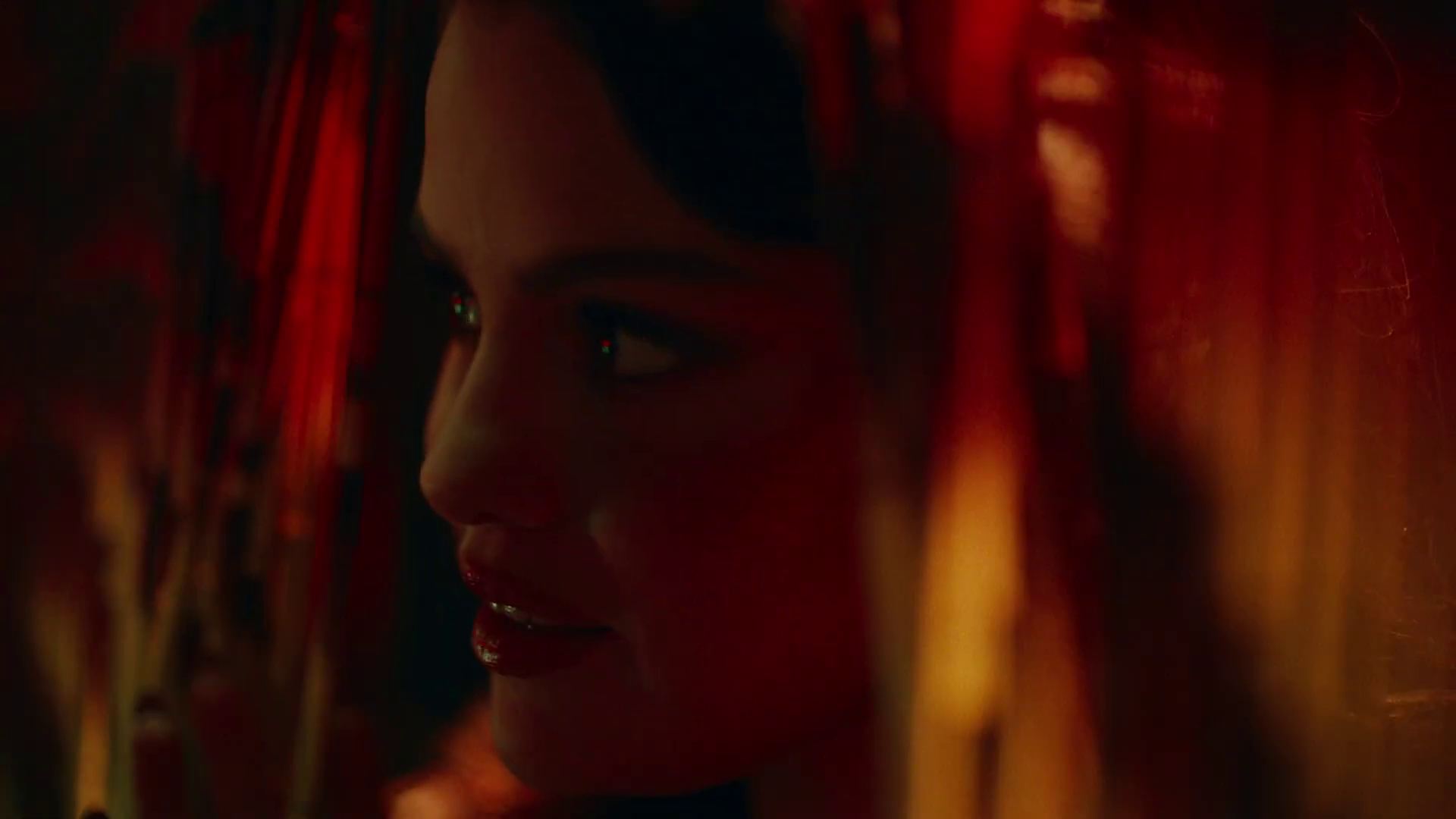 Selfish_Love_MV_10.jpg