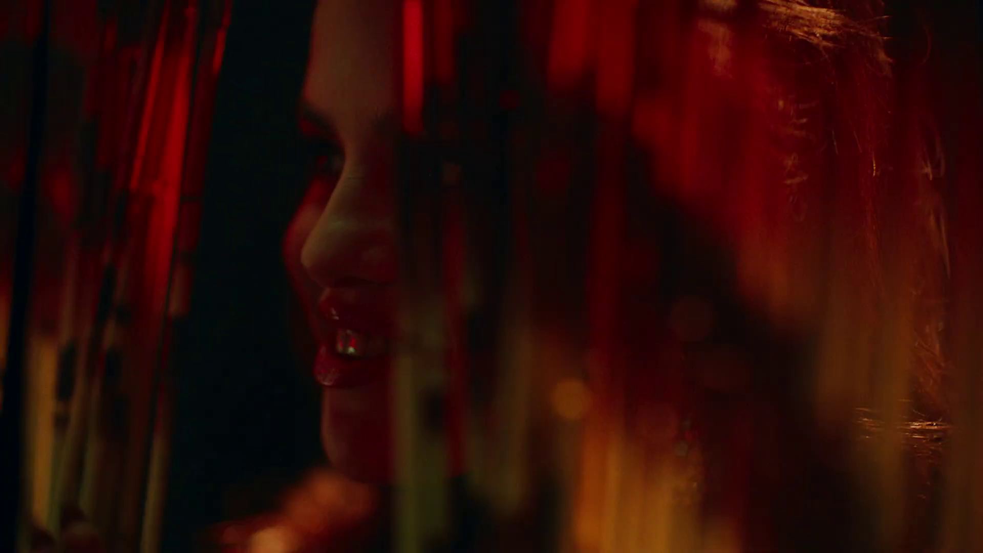 Selfish_Love_MV_12.jpg