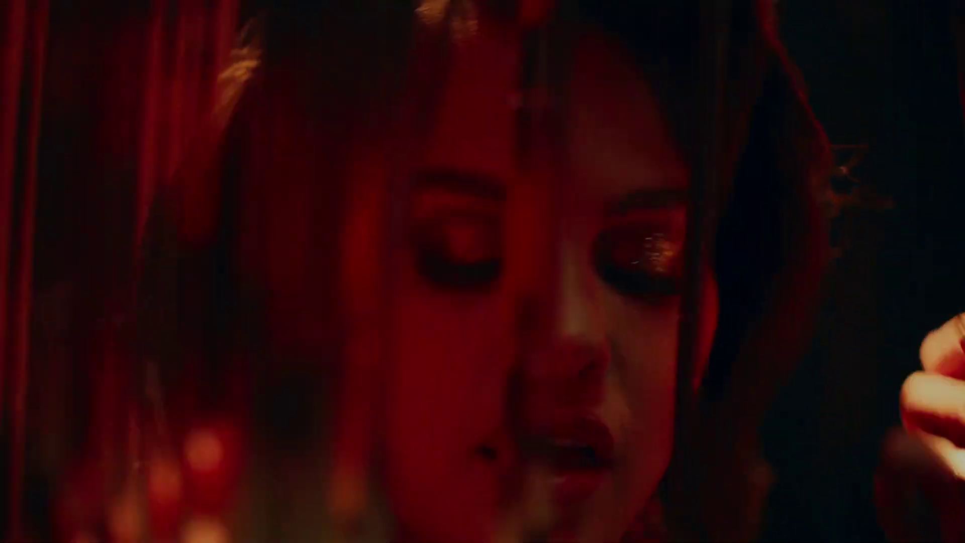 Selfish_Love_MV_16.jpg