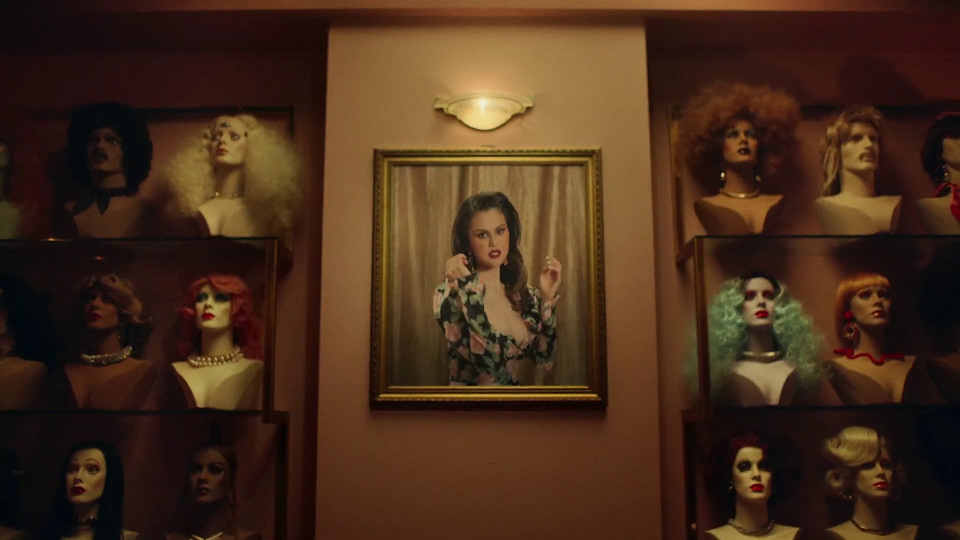 Selfish_Love_MV_23.jpg