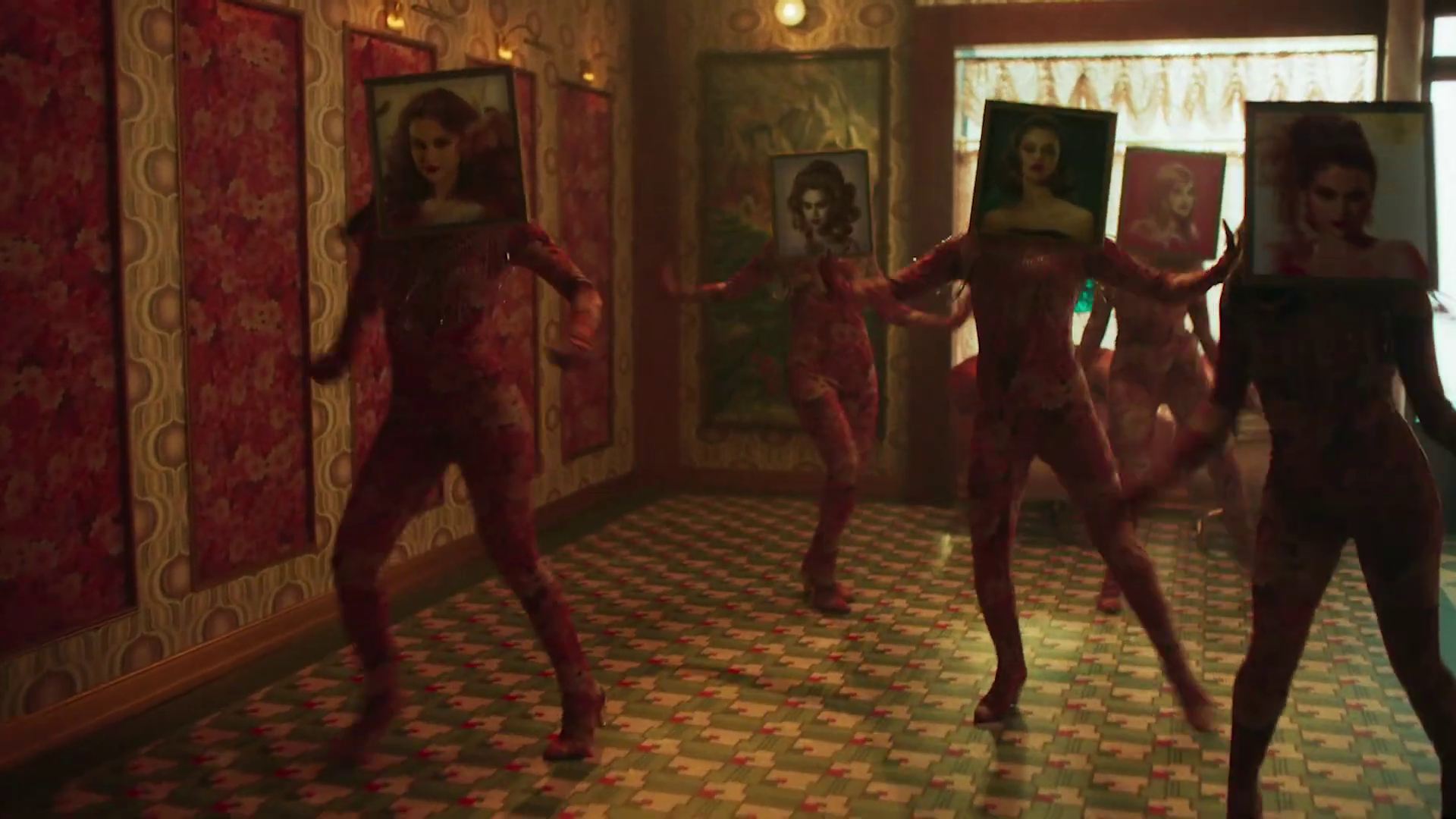 Selfish_Love_MV_28.jpg