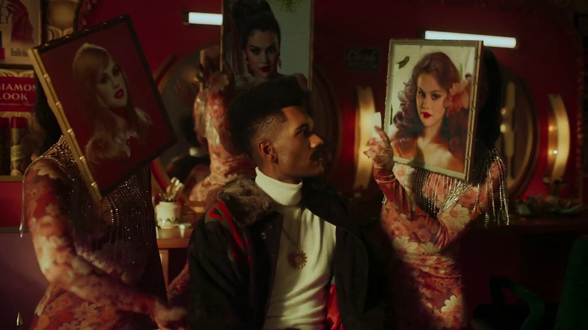 Selfish_Love_MV_33.jpg