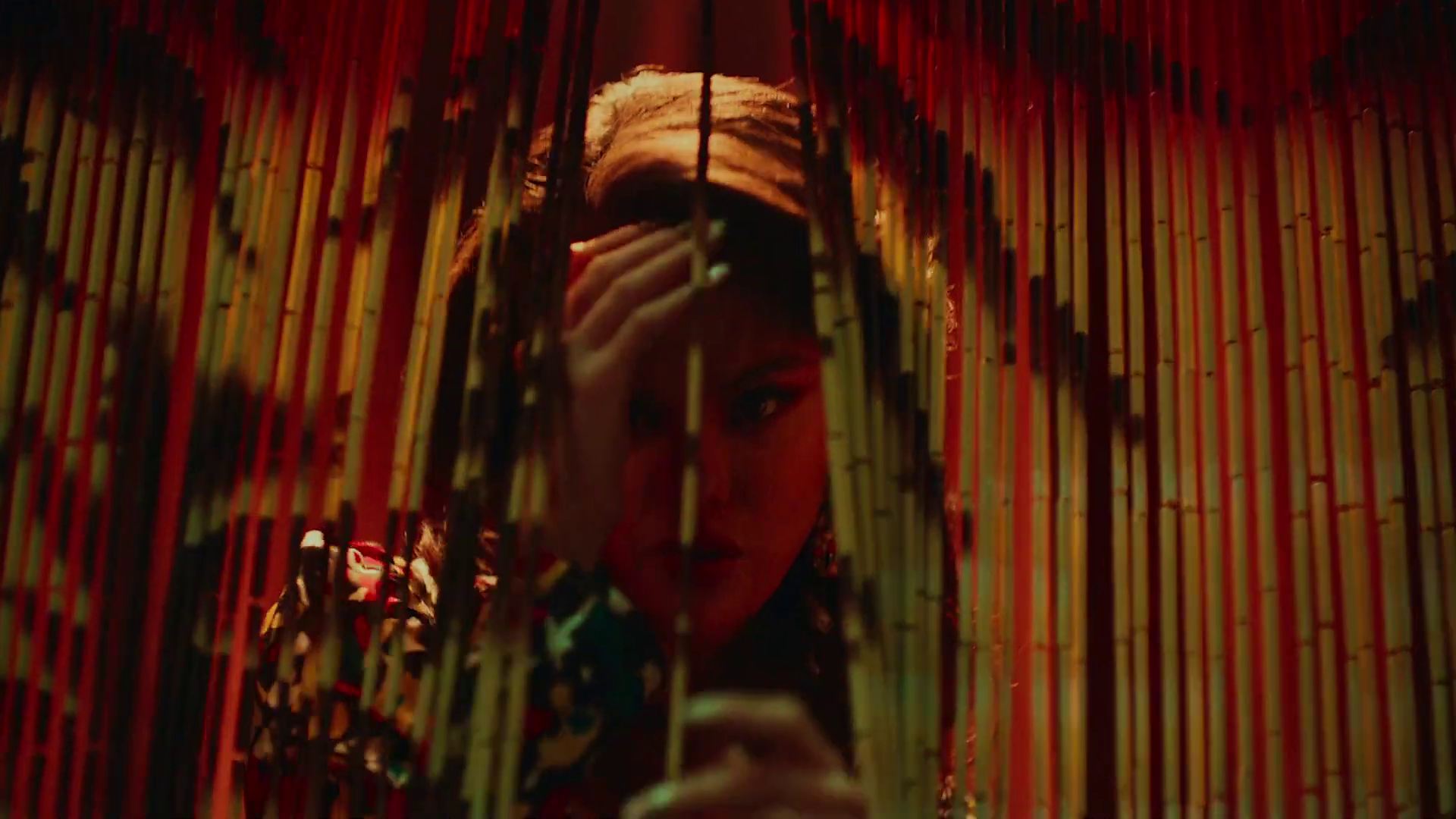 Selfish_Love_MV_36.jpg