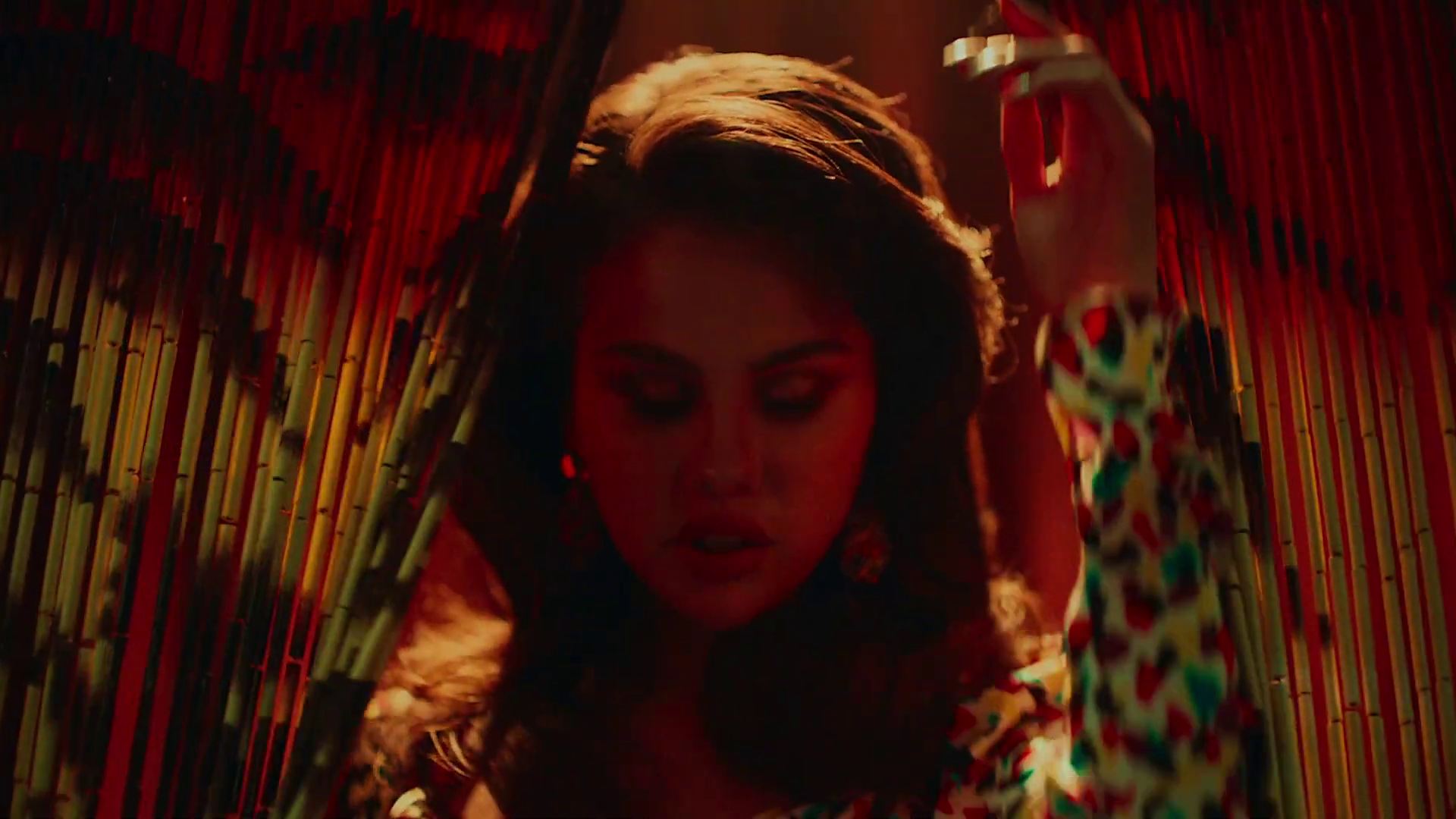 Selfish_Love_MV_38.jpg