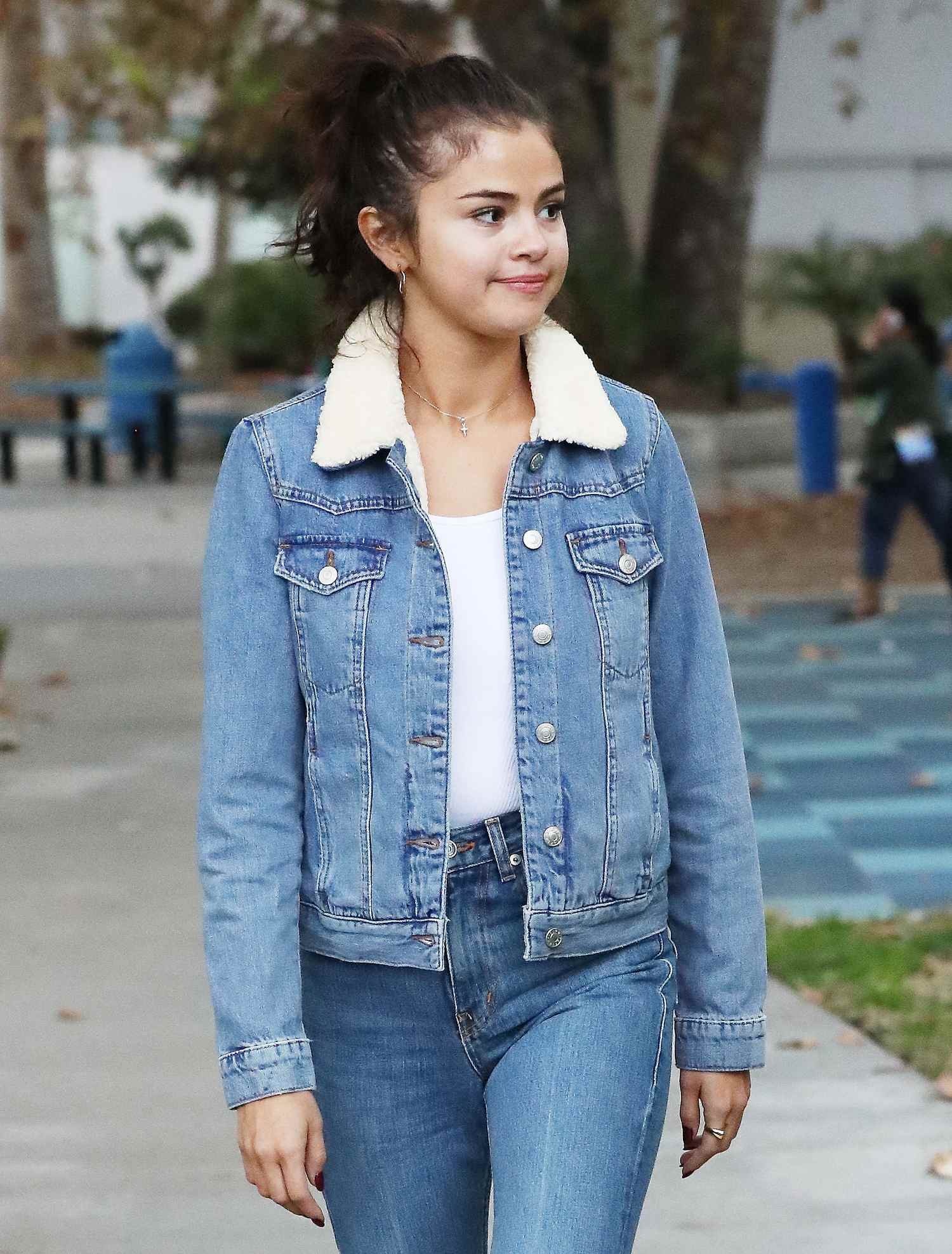 Spending_Time_With_Young_Fans_at_the_Park_in_Burbank_-_November_2-31.jpg