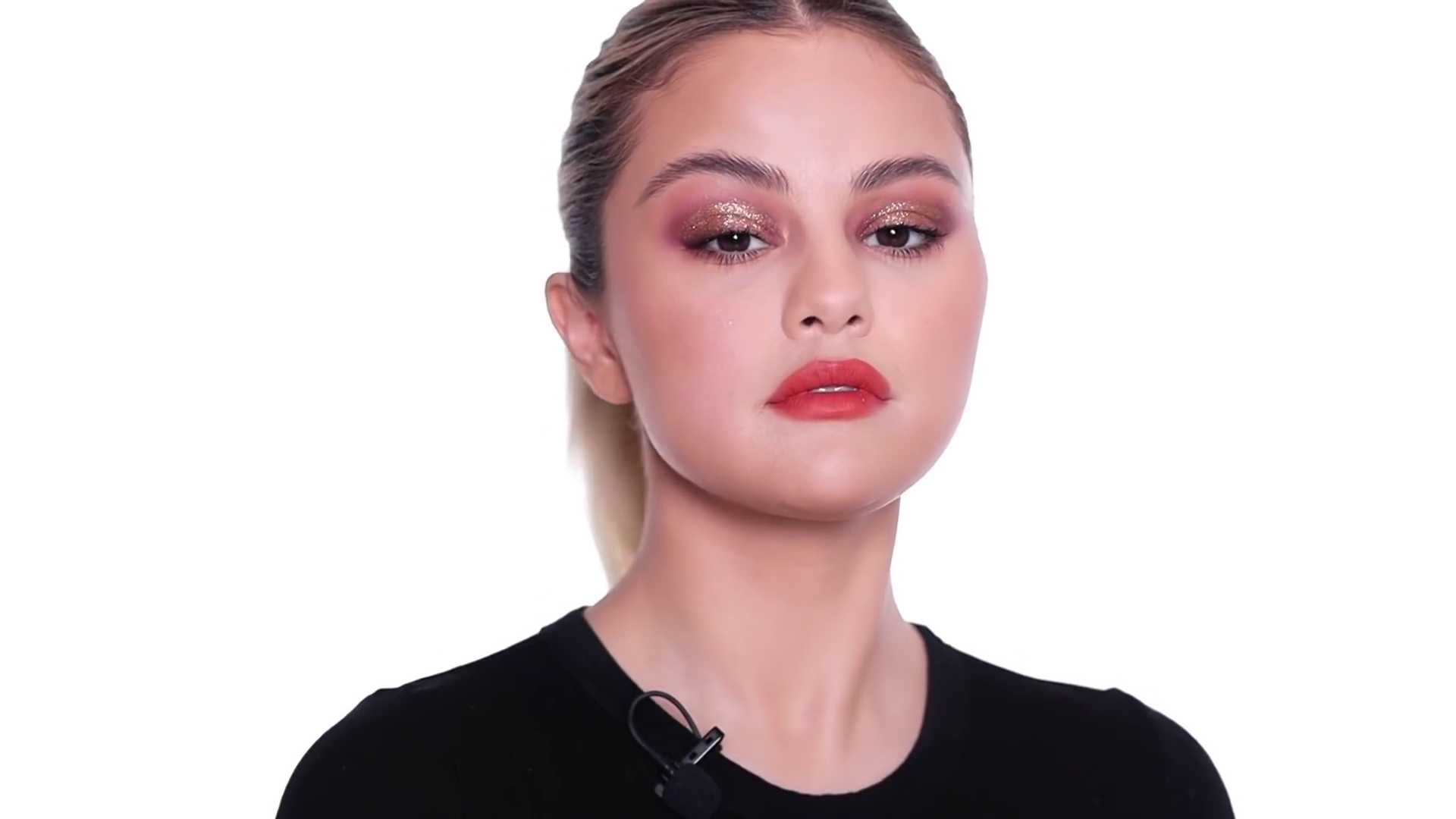 Summer_Day_To_Night_Makeup_With_Selena_Gomez_34.jpg