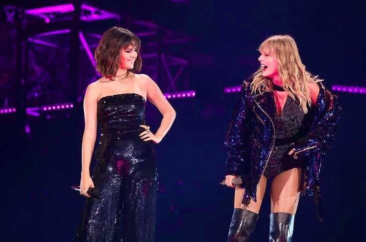 Taylor_Swift27s_Concert_-_May_9-02.jpg