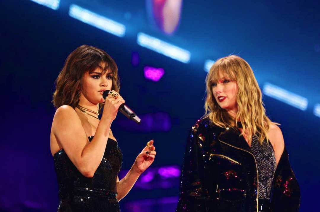 Taylor_Swift27s_Concert_-_May_9-03.jpg