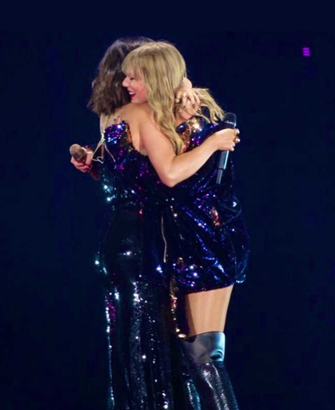 Taylor_Swift27s_Concert_-_May_9-04.jpg