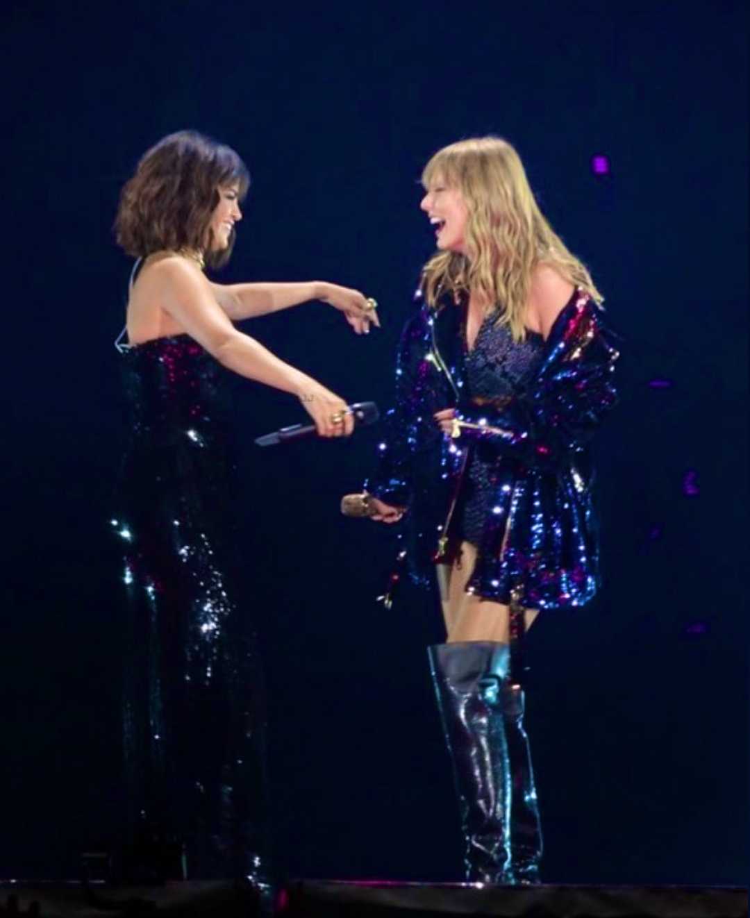 Taylor_Swift27s_Concert_-_May_9-06.jpg