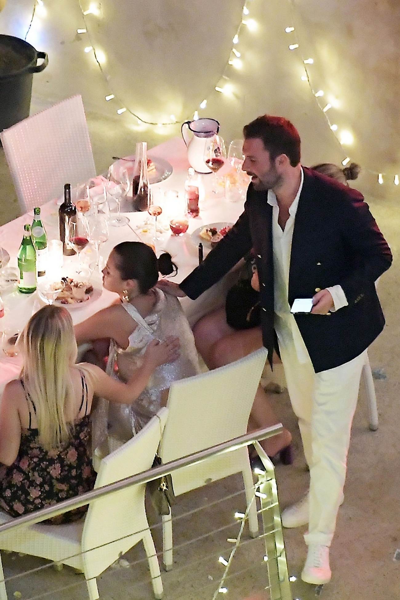 selena-gomez-birthday-party-andrea-iervolino_07.jpg