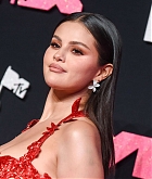 2023_MTV_Video_Music_Awards_-_Arrivals09.jpg