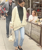 In_New_York_City_-_September_29-05.jpg