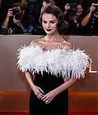Selena_Gomez_-_83rd_annual_Golden_Globe_Awards_-_January_112C_2026_36.jpg