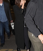 Selena_Gomez_-_Arriving_at_the_airport_in_Bogota2C_Colombia_on_March_24-01.jpg