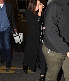 Selena_Gomez_-_Arriving_at_the_airport_in_Bogota2C_Colombia_on_March_24-03.jpg