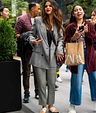 Selena_Gomez_-_Arriving_the_Midtown_hotel_in_NY_October_282C_2019-01.jpg