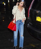 Selena_Gomez_-_At_Citipups_in_New_York_City_on_September_2-04.jpg