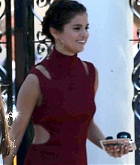 Selena_Gomez_-_At_David_Henrie___Maria_Cahill_s_Wedding_in_Los_Angeles_on_April_21-08.jpg