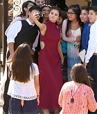 Selena_Gomez_-_At_David_Henrie___Maria_Cahill_s_Wedding_in_Los_Angeles_on_April_21-21.jpg