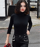 Selena_Gomez_-_At_The_Weeknd_s_apartment_in_NYC_on_September_13-04.jpg