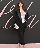 Selena_Gomez_-_At_the_Premiere_of__Lola__in_Los_Angeles_February_32C_202408~0.jpg