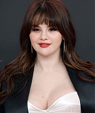 Selena_Gomez_-_At_the_Premiere_of__Lola__in_Los_Angeles_February_32C_202435.jpg