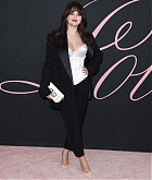 Selena_Gomez_-_At_the_Premiere_of__Lola__in_Los_Angeles_February_32C_202457.jpg