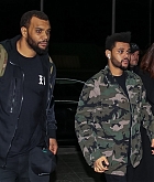 Selena_Gomez_-_At_the_airport_with_The_Weeknd_heading_to_a_flight_out_of_Sao_Paulo2C_Brazil_on_March_26-05.jpg