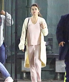 Selena_Gomez_-_Attending_a_Sunday_Service_at_a_church_in_LA_on_February_252C_2018-02.jpg