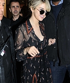Selena_Gomez_-_Coach_House_on_Regent_Street_in_London2C_UK_on_December_4-04.jpg
