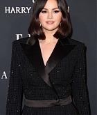 Selena_Gomez_-_Elle_Women_in_Hollywood_event_in_Los_Angeles_November_192C_2024_06.jpg