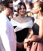 Selena_Gomez_-_Emilia_Perez_Premiere_at_the_77th_annual_Cannes_Film_Festival_on_May_18_02.jpg