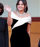 Selena_Gomez_-_Emilia_Perez_Premiere_at_the_77th_annual_Cannes_Film_Festival_on_May_18_30.jpg