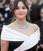 Selena_Gomez_-_Emilia_Perez_Premiere_at_the_77th_annual_Cannes_Film_Festival_on_May_18_96.jpg