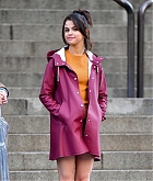 Selena_Gomez_-_Filming_Woody_Allen_film_in_NYC_on_October_4-12.jpg
