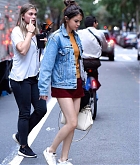 Selena_Gomez_-_Filming_Woody_Allen_film_in_NYC_on_September_18-04.jpg