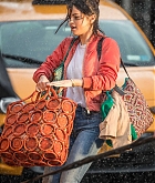 Selena_Gomez_-_Filming_Woody_Allen_film_with_her_puppy_in_NYC_on_September_19-34.jpg