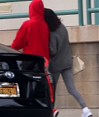 Selena_Gomez_-_Goes_for_a_walk_with_Justin_Bieber_in_LA_on_November_1-02.jpg