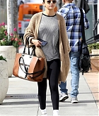 Selena_Gomez_-_Grabs_a_late_breakfast_in_Hollywood2C_CA_on_March_82C_2018-03.jpg